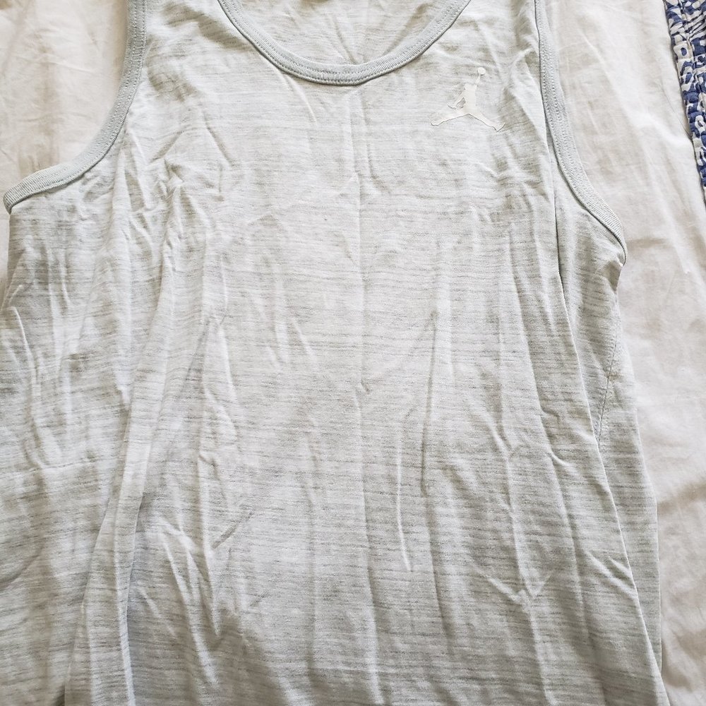 Air jordan tank